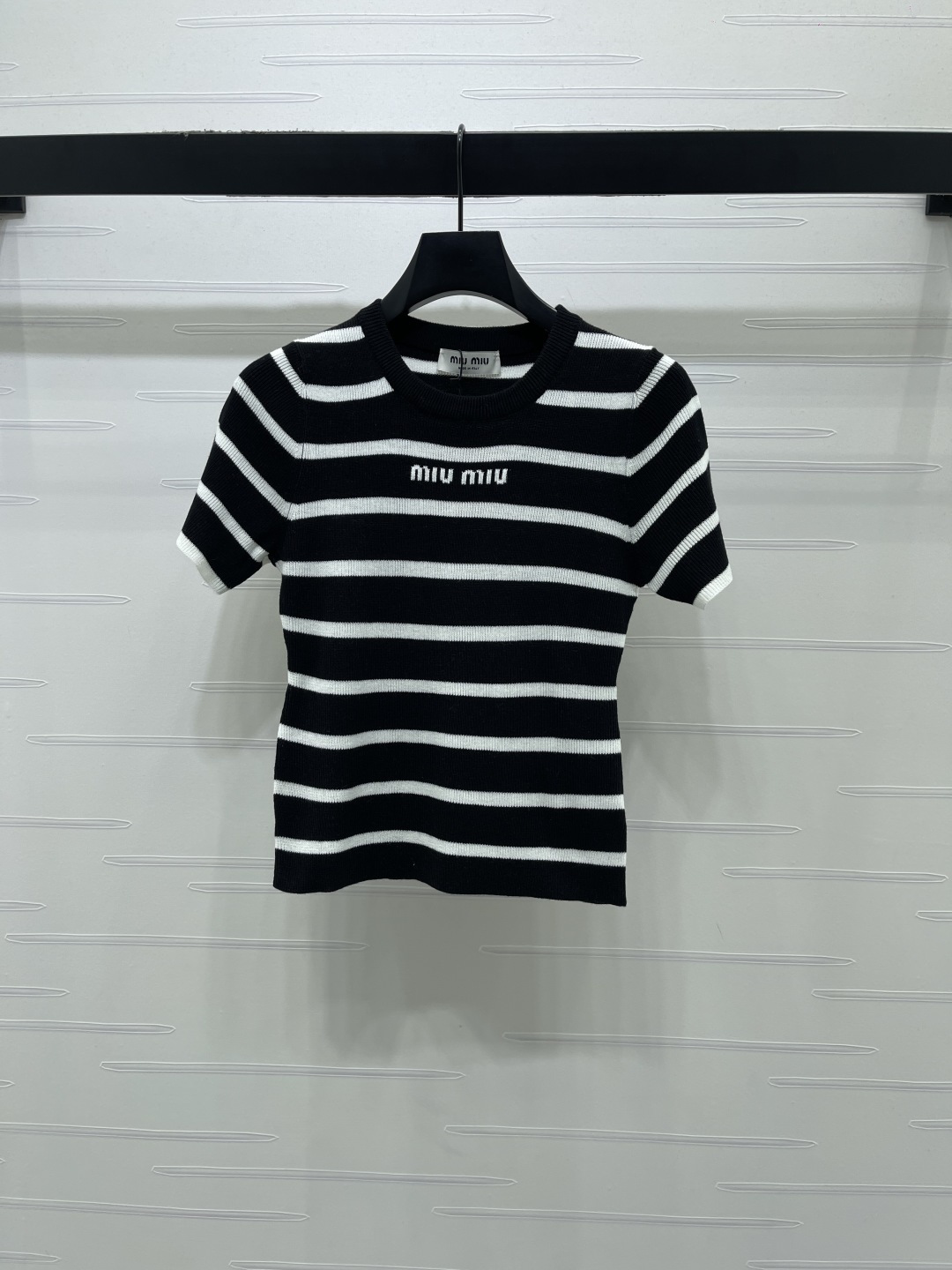 Women's short sleeves